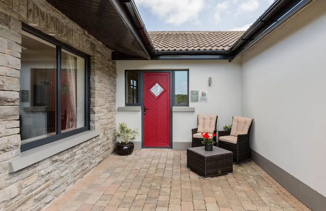 Luxury Lodges In Doolin Village With Hot Tubs-1