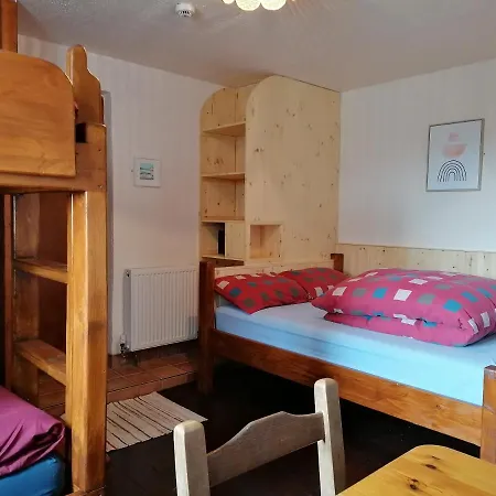 Aille River Tourist Hostel And Campsite Doolin-2
